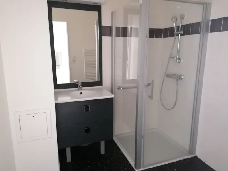 Appartement 3 Pièces Supérieur Avec Terrasse