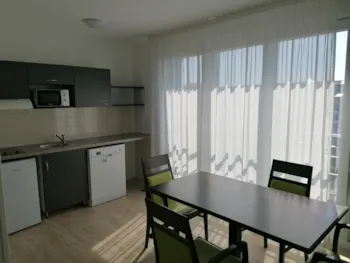 Mietunterkunft - 3 Pièces 63M2 Avec 2 Terrasses - Appart'Hotel Rouen Flaubert - Terres de France 