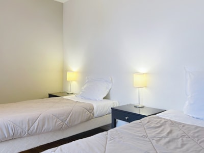 1-Bedroom Apartment with Twin Beds — 2