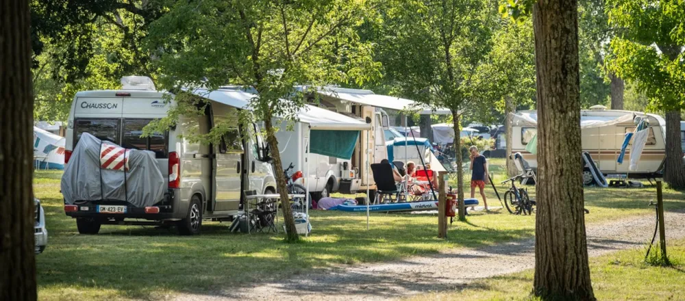 Camping Onlycamp du Lac Roybon - image n°1 - Isere