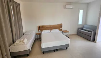 Mietunterkunft - Ferienwohnung Ein Raum - Camping Ermosa