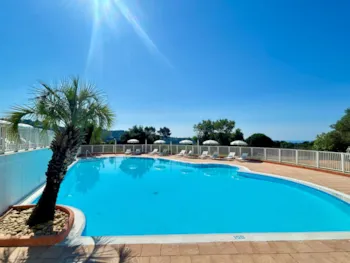 Camping Le Parc Des Chênes - MyCamping