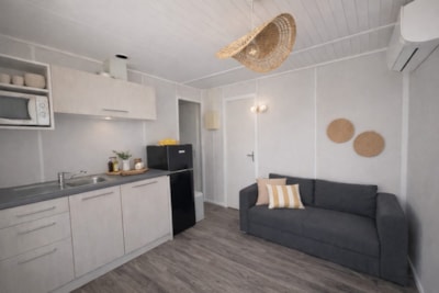 Air-conditioned 2-bedroom cottage