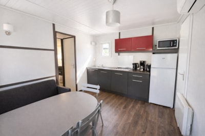 Air-conditioned cottage with 3 bedrooms for 6 people