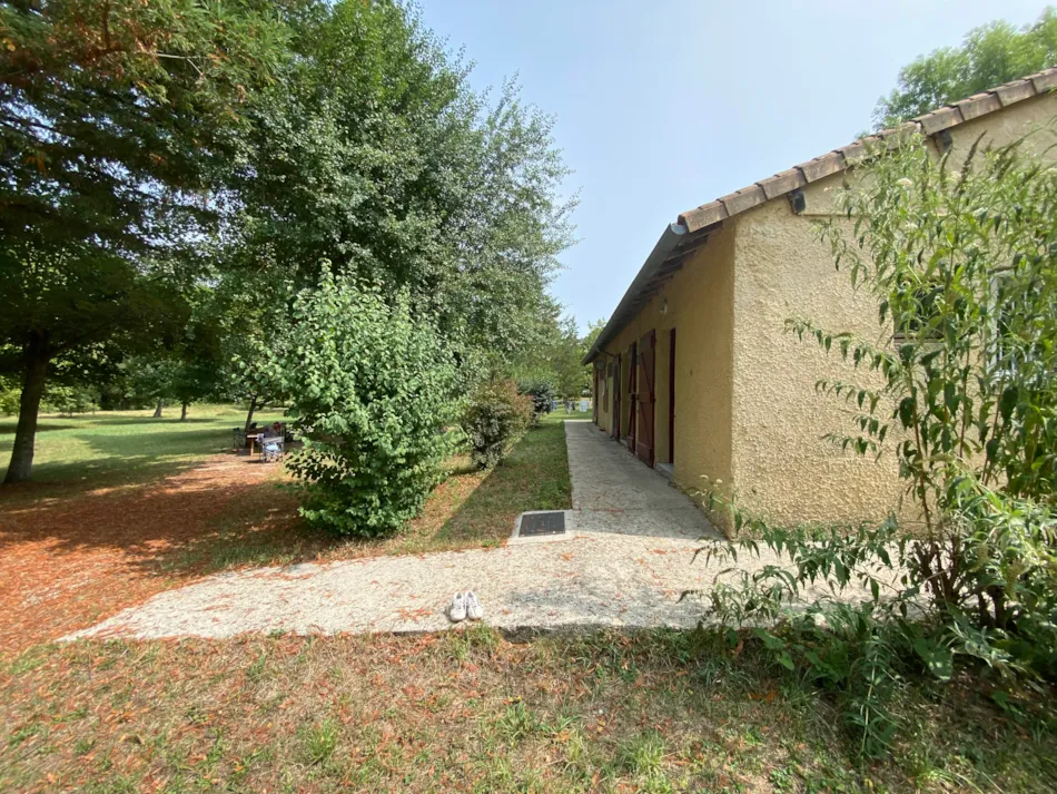 Camping Des Deux Séquoias