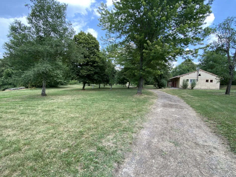 Camping Des Deux Séquoias