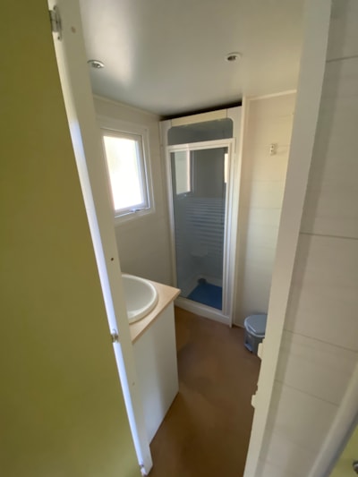 Mobil home for 1 to 8 people — 9