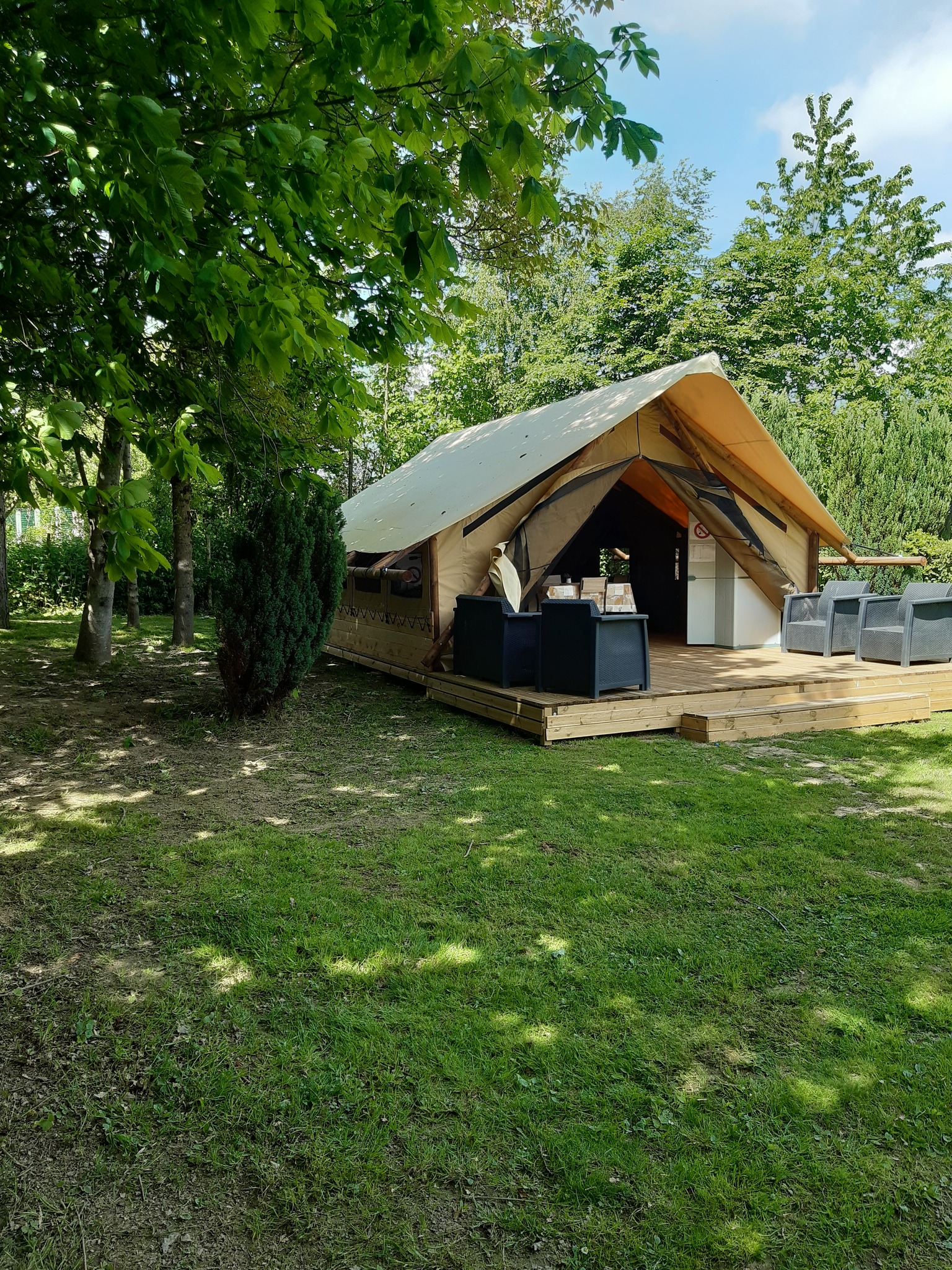 Location - Tente Lodge - Camping Les Pommiers des Trois Pays