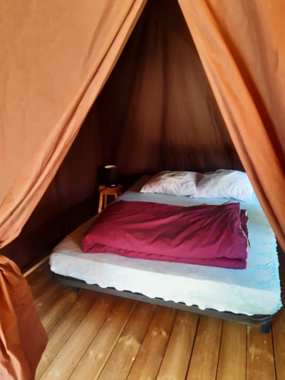 lodge tent