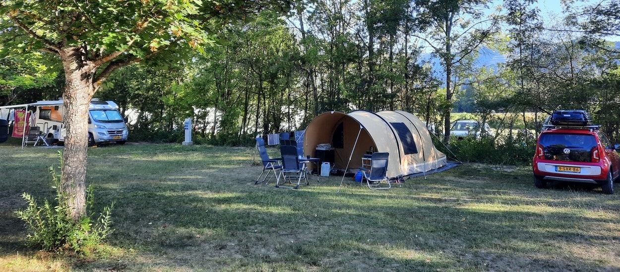 Camping Onlycamp Les Monts du Cantal — Photo 2