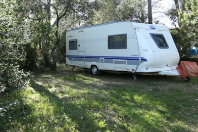 Pitch Package Nature* (without electricity) - car, tent, caravan or camping-car
