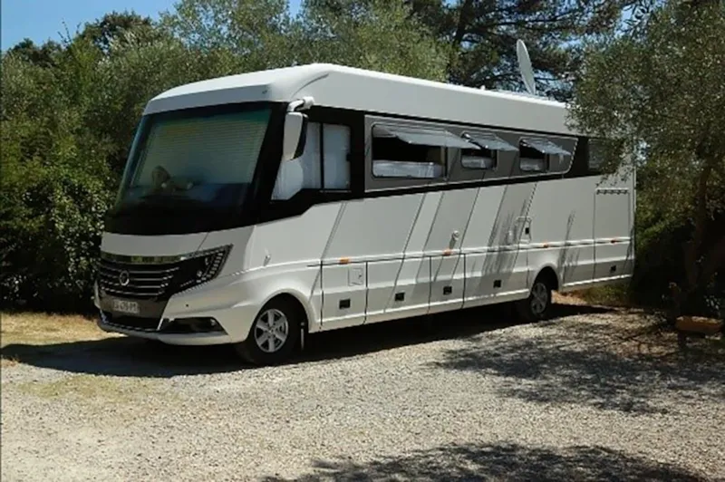 Emplacement Forfait Nature* (Sans Électricité) - Voiture, Tente, Caravane Ou Camping-Car