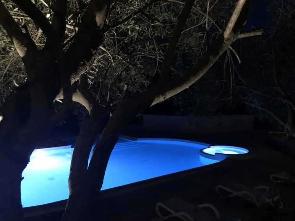 Flower Camping le FONDESPIERRE