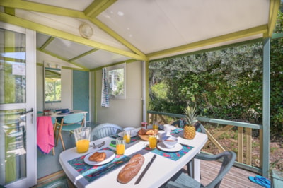 Standard chalet - 25 m² (2 bedrooms- air conditioning - TV) - sheltered terrace