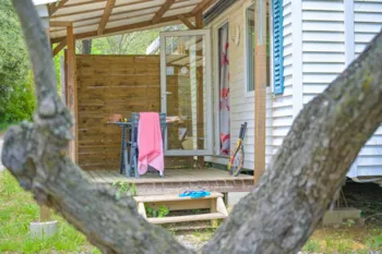 Mietunterkunft - Standard-Mobilheim - 15 M² (1 Schlafzimmer - Klimaanlage - Tv) - Flower Camping le FONDESPIERRE