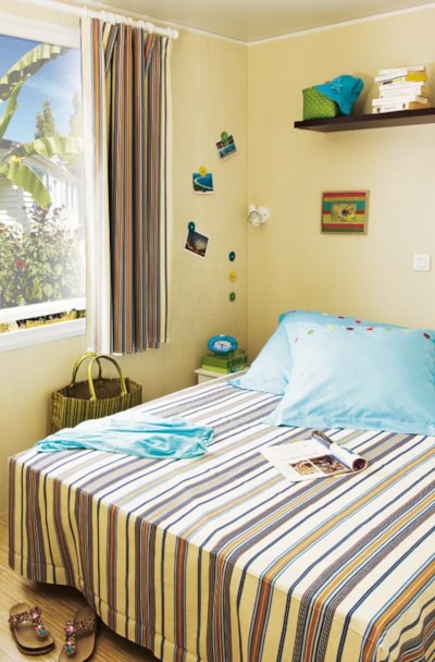 Mobile-home Standard  26m² (2 bedrooms - air conditioning - TV) sheltered terrace