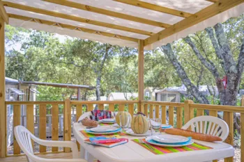 Mietunterkunft - Mobilheim Standard 26M² (2 Schlafzimmer) - Überdachte Terrasse - Flower Camping le FONDESPIERRE
