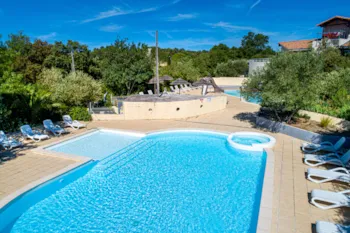 Flower Camping le FONDESPIERRE - MyCamping
