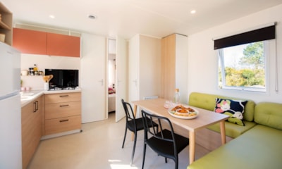 Mobile-home Premium - 28m² (3 bedrooms + air-conditionning + TV + dishwasher + sheets and towels)