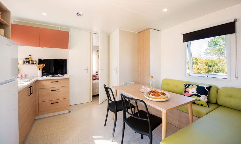 Mobil-home Premium - 28m² (3 chambres + climatisation + TV + lave vaisselle+ draps et serviettes)