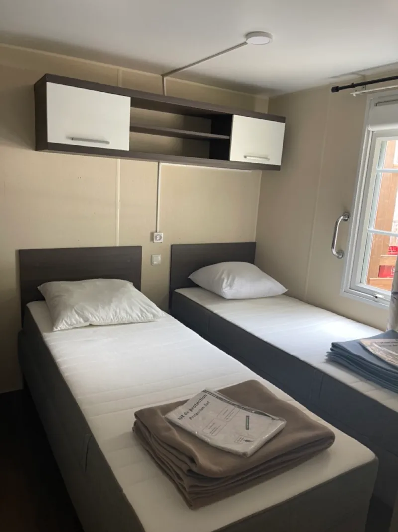 Mobil-Home Premium 31M² (2 Chambres + Clim + Tv + Lv + Lave-Linge + Terrasse Couverte )
