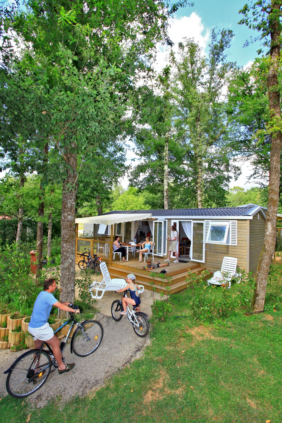 Accommodation - Mobile Home Apollon Premium 40 M² - 3 Bedrooms - 1/6 Pers. - Capfun Camping LA CHATAIGNERAIE de Sarlat