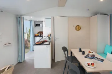 Accommodation - Mobile Home Super Mercure Riviera Confort + 27 M² - 2 Bedrooms - Capfun Camping LA CHATAIGNERAIE de Sarlat