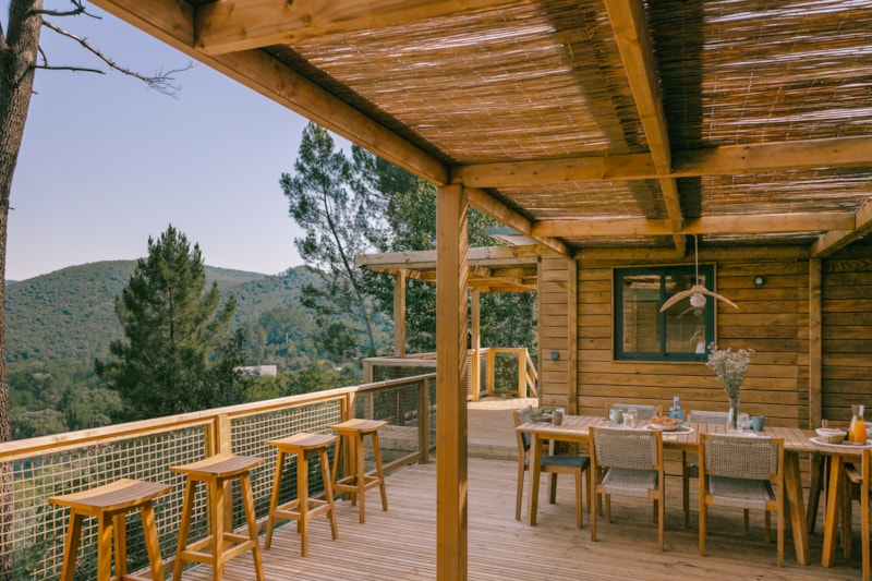 Slow House Signature – 5-Bedroom Cottage