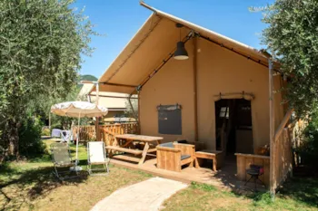 Mietunterkunft - Safari Lodge - Weekend Glamping Resort