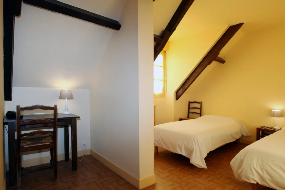 Chambre - Etang - Chambre Twin - Village Vacances Sainte Montaine
