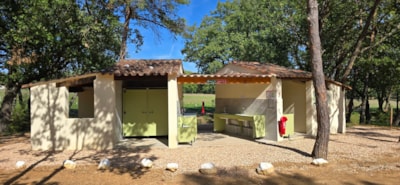Pitch with electricity included for 2 people (1 tent or 1 van or 1 caravan or 1 motorhome) — 6