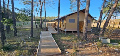 Lodge tent - 35 m² - 2 bedrooms - adapted to the people with reduced mobility