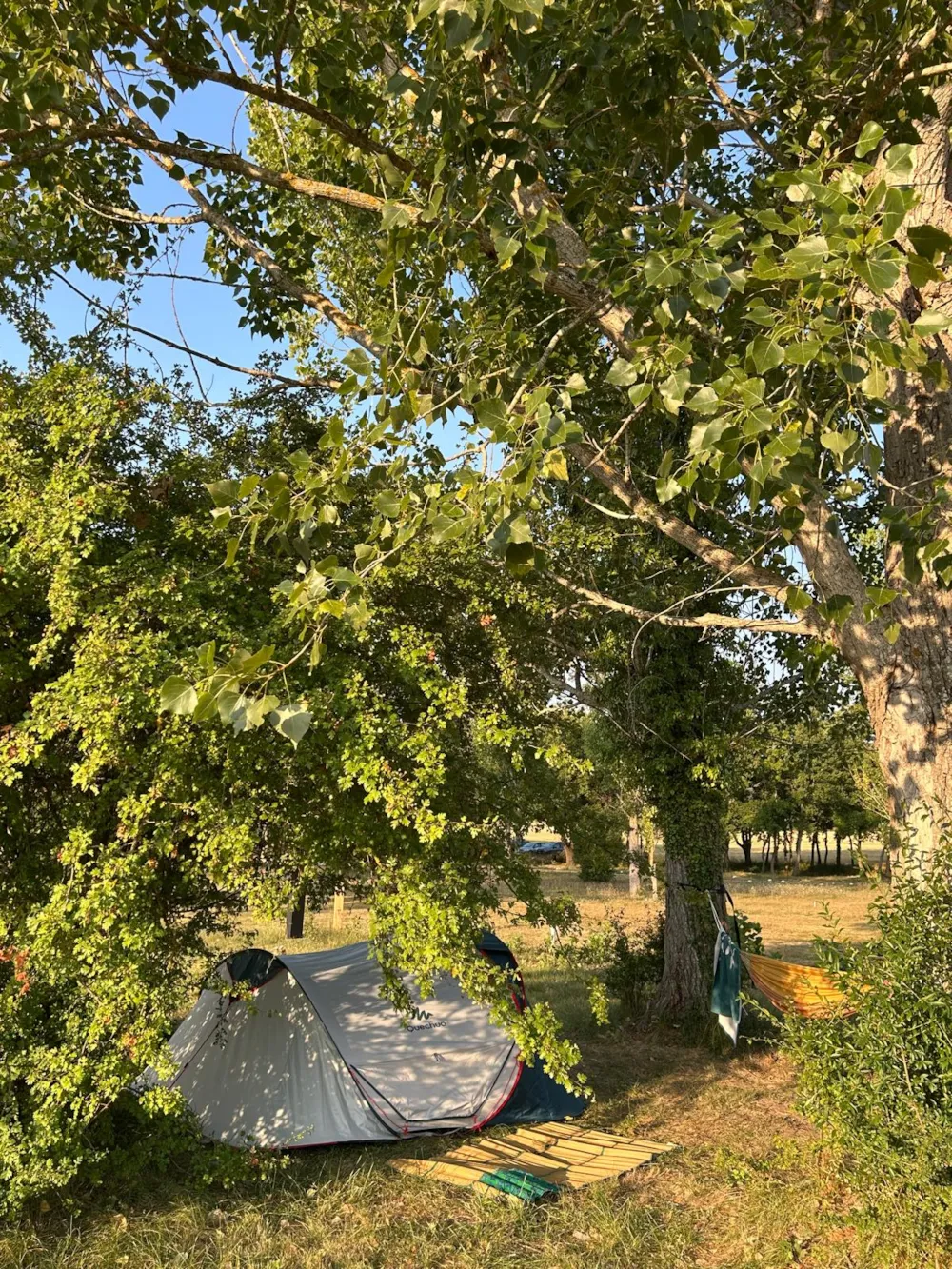 Emplacement - Emplacement 1 Moto Avec Electricité (Inclus 2 Personnes Et 1 Tente) - Camping Verdon Les Grands Domaines