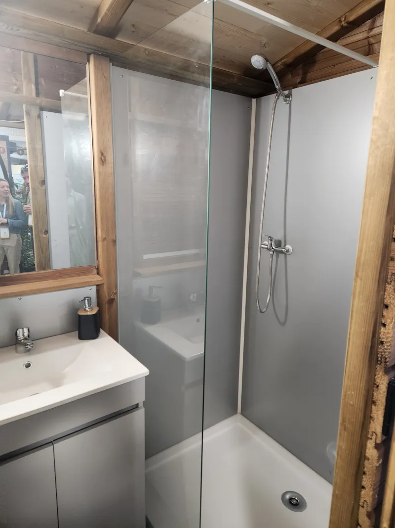 Emplacement Avec Sanitaire Privé