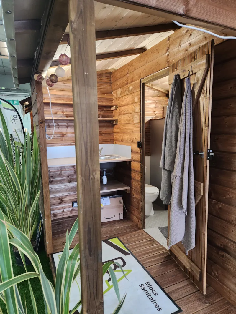 Emplacement Avec Sanitaire Privé