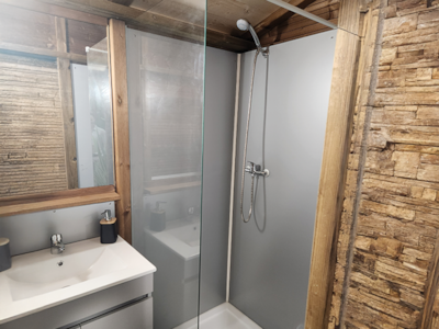 Pitch with private facilities — 5