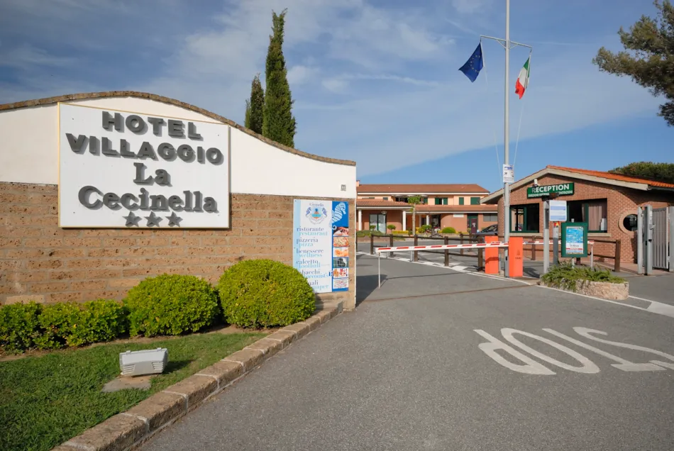 Villaggio Turistico La Cecinella