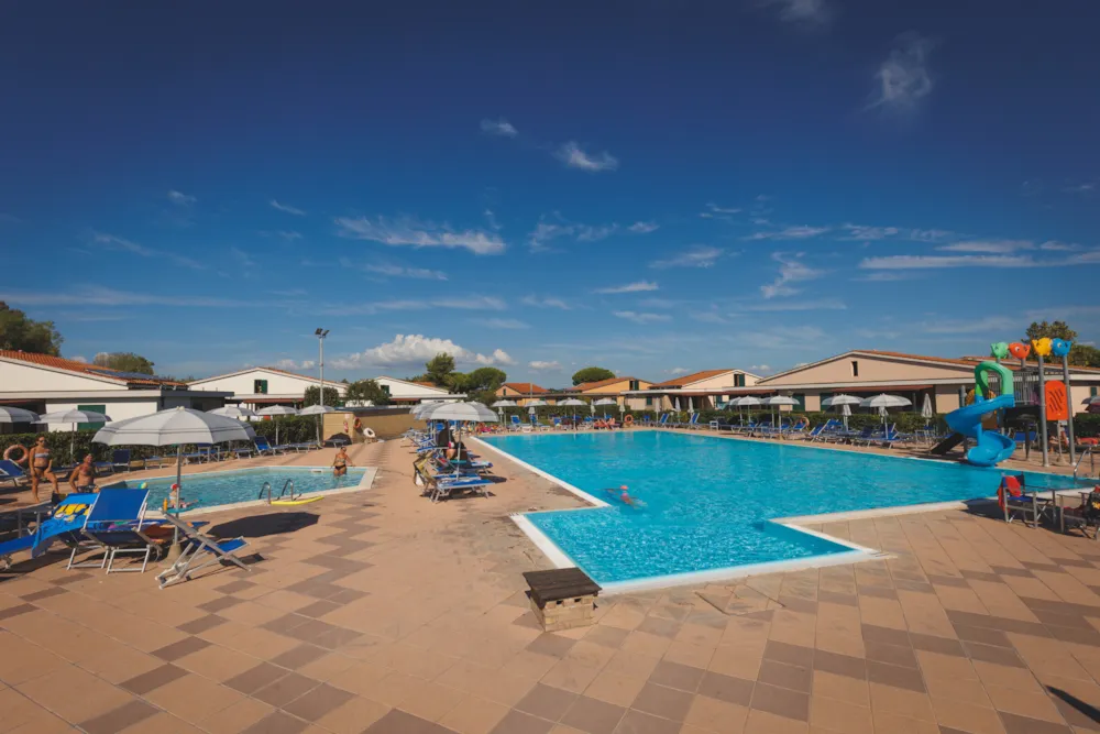 Villaggio Turistico La Cecinella