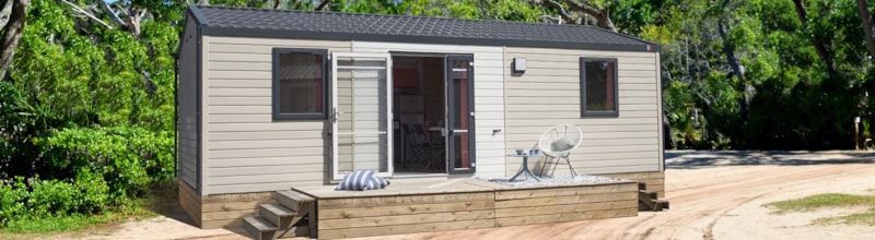 Ferienhaus "Privilege“ mit 2 Schlafzimmern / 4 Schlafplätzen - Fernseher und Klimaanlage