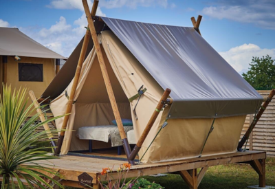Comfort pitch - MOOREA tent with individual sanitary facilities