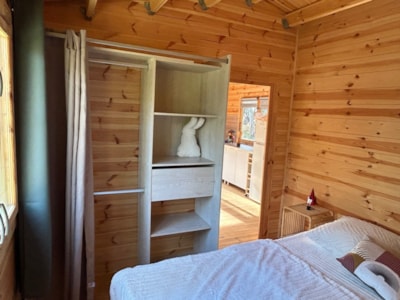 Cottage — 9
