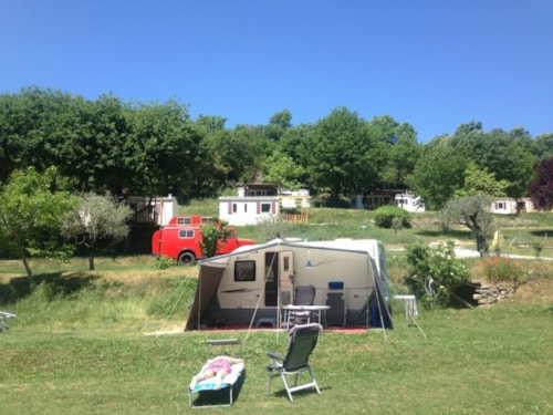 Foto #1 van Camping Le Vallon des Oiseaux