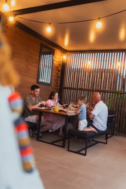 Suite Terracotta 3 Nueva, Casa Móvil De Alta Gama, 3 Dormitorios Y 2 Baños (2 Adultos + 4 Niños)