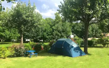 Kampeerplaats(en) - Pakket Voor 2 Personen + Standplaats Voor Tent Alleen - Camping Lou Draou