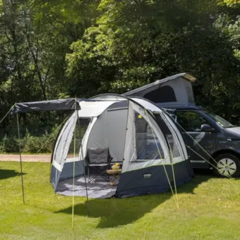 Kampeerplaats(en) - Pakket Voor 2 Personen + Tentplaats + Auto/Van (Omgebouwd Voertuig) - Camping Lou Draou