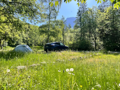 Package for 2 people + tent pitch + vehicle