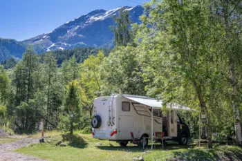 Pitch - Package For 2 People + Caravan Or Camper Pitch - Hôtel et Camping O² Orcières Outdoor Area