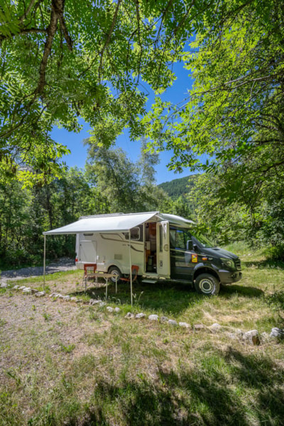 Package for 2 people + caravan or camper pitch