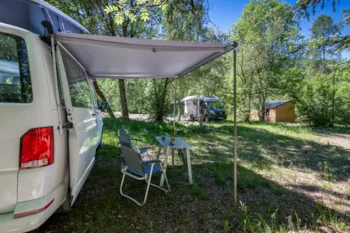Pitch - Package For 2 People + Tent Pitch + Car/Van (Converted Vehicle) - Hôtel et Camping O² Orcières Outdoor Area
