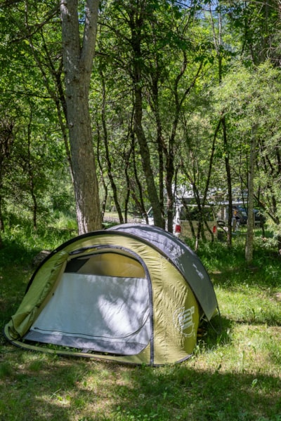 Package for 2 people + single tent pitch